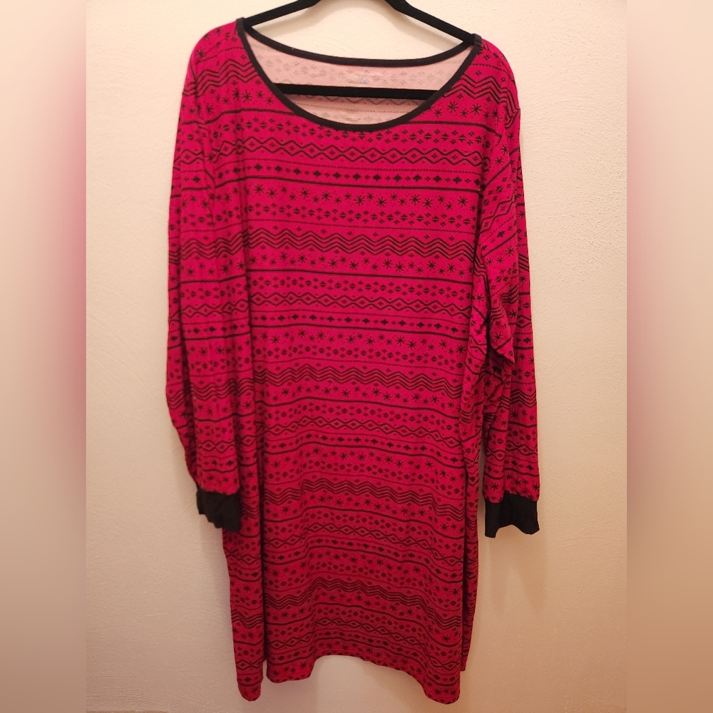 Croft & Barrow Red and Black Patterned Nightgown Size 3X